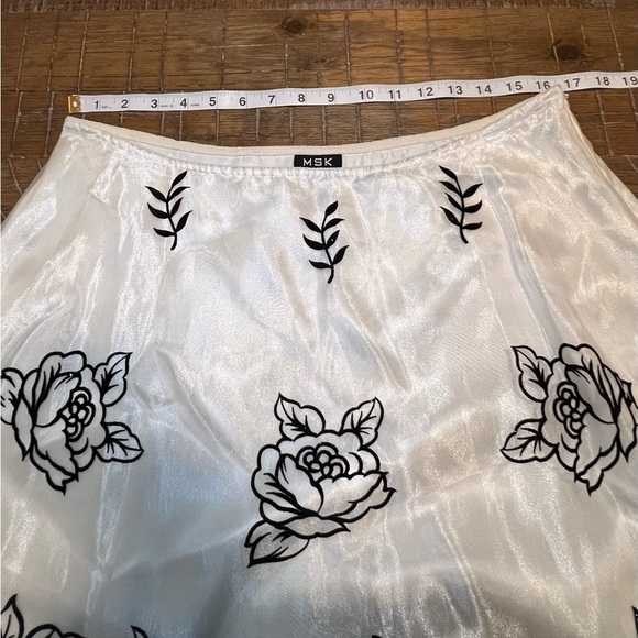 MSK Black and White Floral A-Line Skirt - Picture 9 of 11